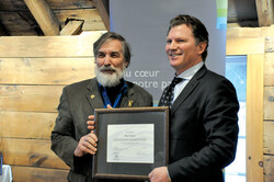 Conseiller pour Deschênes, Richard Bégin avec Mike Clemann.
Photo: William Pryor