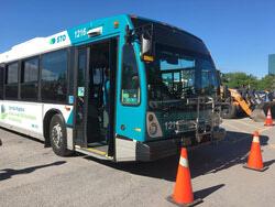 Un autobus de la STO lors d’une activité au mois de juin 