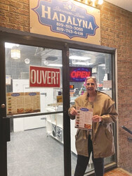 Légende de la photo : Après avoir été fermée pendant plus d'un an en raison de la pandémie, la boulangerie orientale locale Hadalyna rouvrira ses portes le 28 avril. Trad. : MET
Photo : J-D Potié