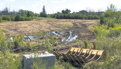 Le terrain près du chemin McConnell où il y aura construction de la phase 4 du projet d’habitations de la Terrasse de l’Emerald. Photo: JP Guimont