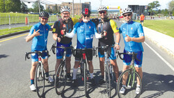 Les Wheelers de la Commission Western Québec dans le cadre de la Boucle du Grand Défi Pierre Lavoie qui avait lieu le 16 juin.
