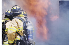 Pompiers éteignant un feu (6 mai 2025). Photo : Pixabay.com