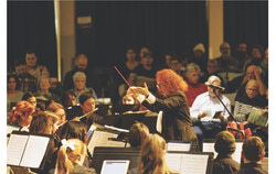 Festive music brightens Aylmer: A recap of two joyous holiday concerts
