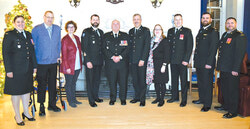 Au centre le commandant actuel du CC2644 le Major Jean-Luc Pilon en compagnie du Colonel Honraire du Régiment de Hull le Colonel Daniel Lafleur et une belle brochette d’anciens commandants allant de 1968 à ce jour.