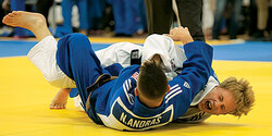 Félix-Olivier Bertrand a remporté la médaille d’argent et de bronze au 31e Championnat de l’Est du Canada de judo le 13 octobre. Crédit : Facebook/Judo SJB