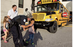 As the 2024-2025 school year starts, Gatineau Police encourage the public to obey the regulations within a school zone to ensure the safety of students travelling to school. Photo: Service de police de la Ville de Gatineau Facebook Page